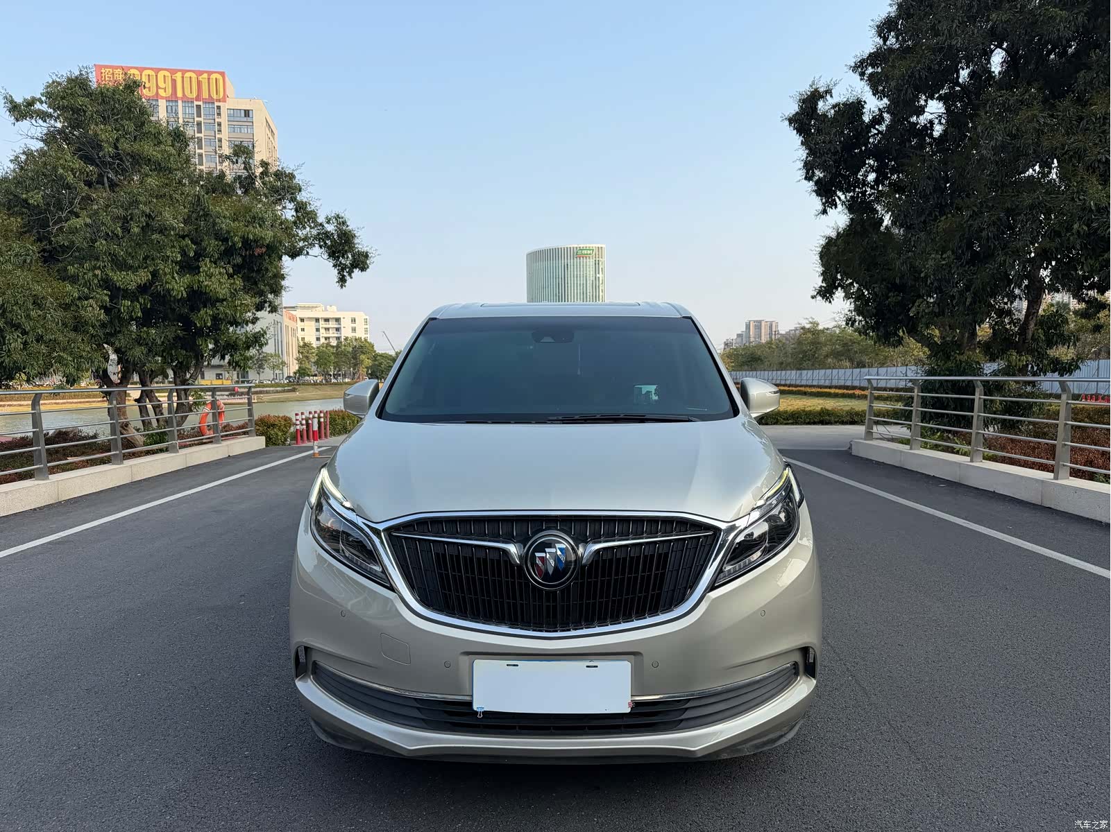 Buick GL8, 2017 2