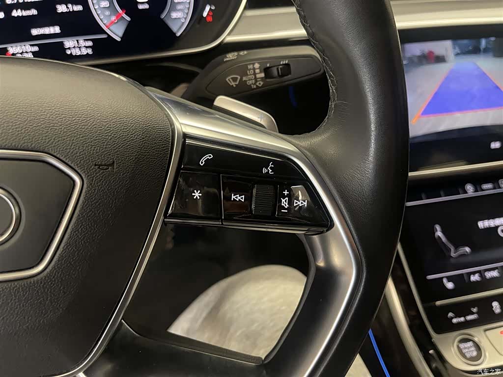 Audi A8L, 2023 21