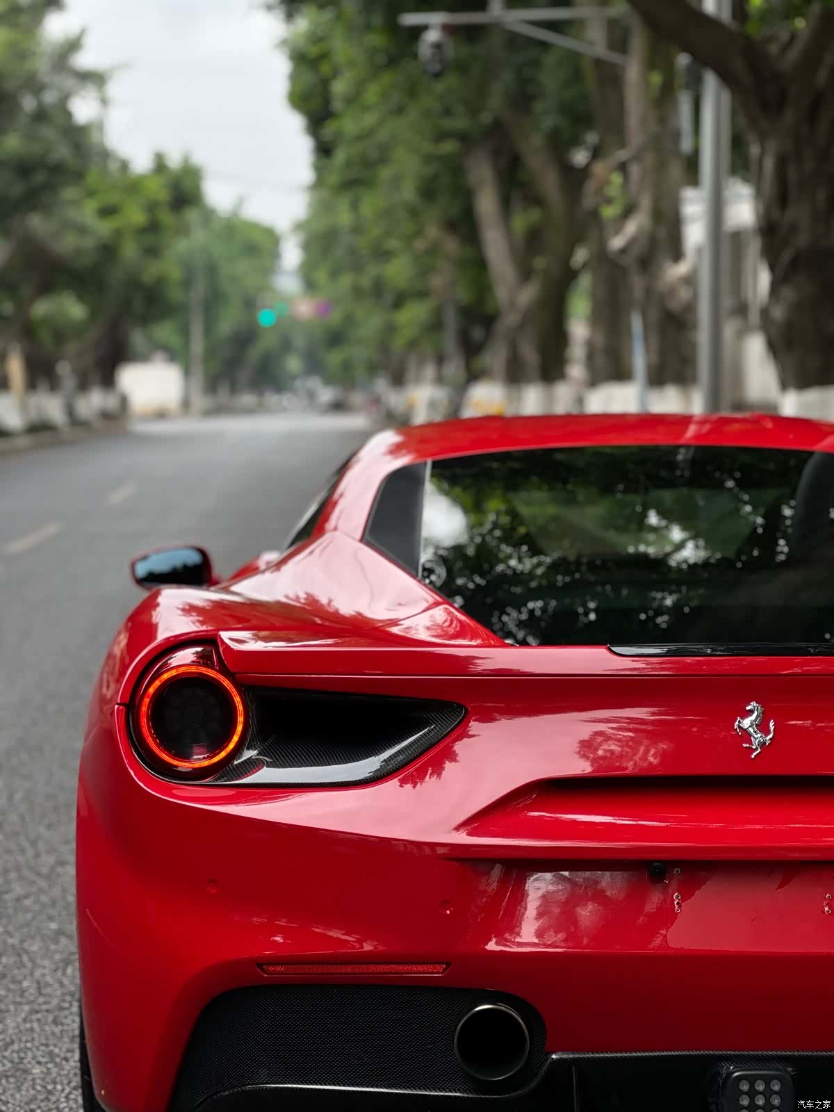 Ferrari 488, 2016 12