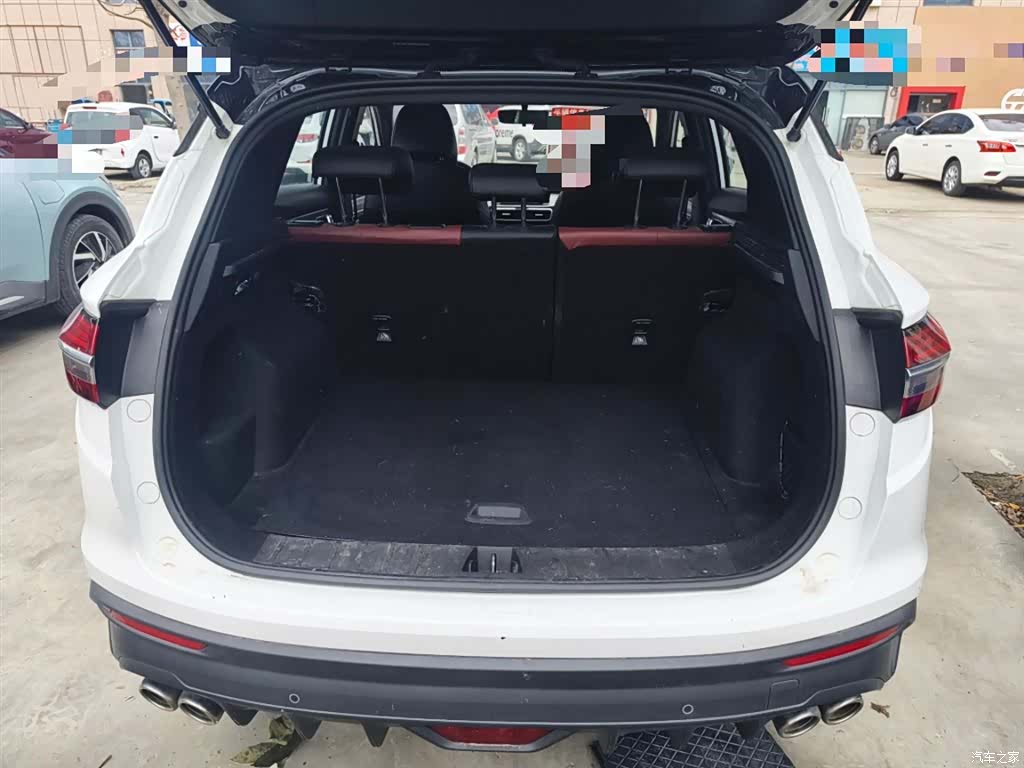 Geely Coolray, 2022 19