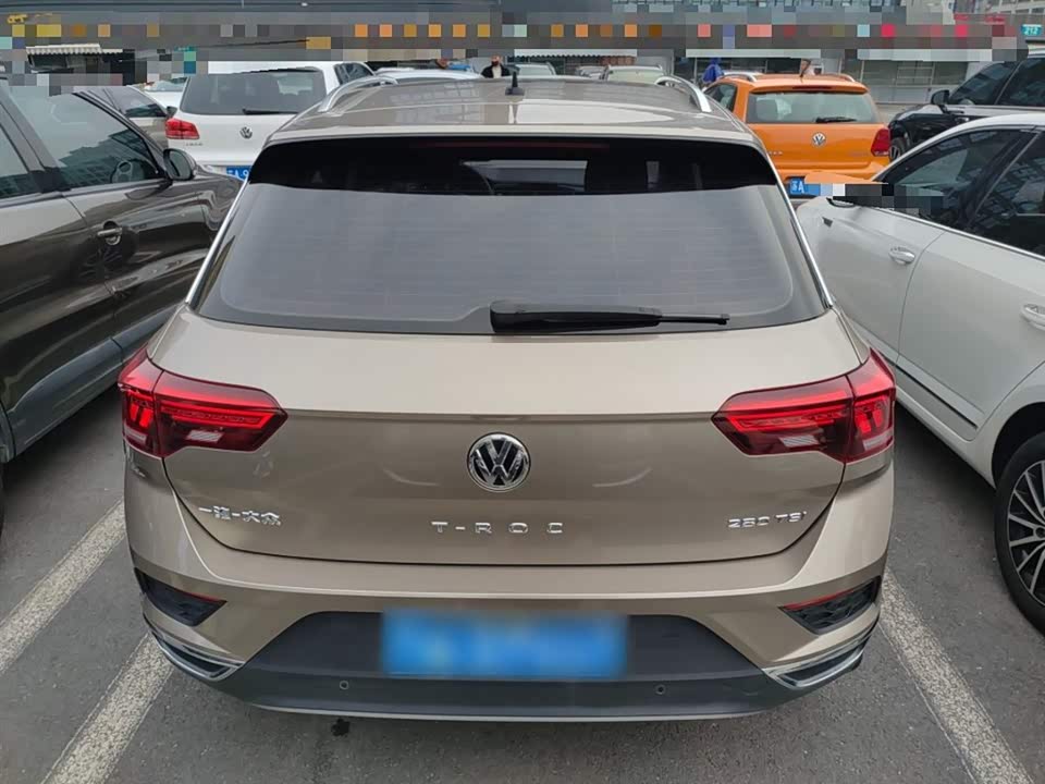 Volkswagen T-ROC exploring Songs