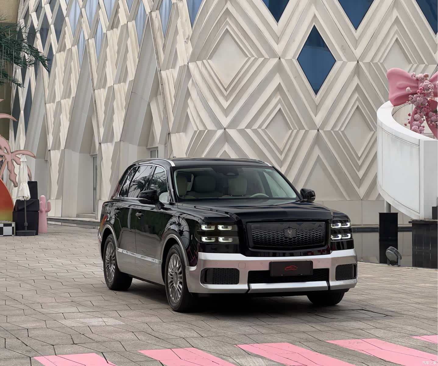 Toyota Century, 2024 3