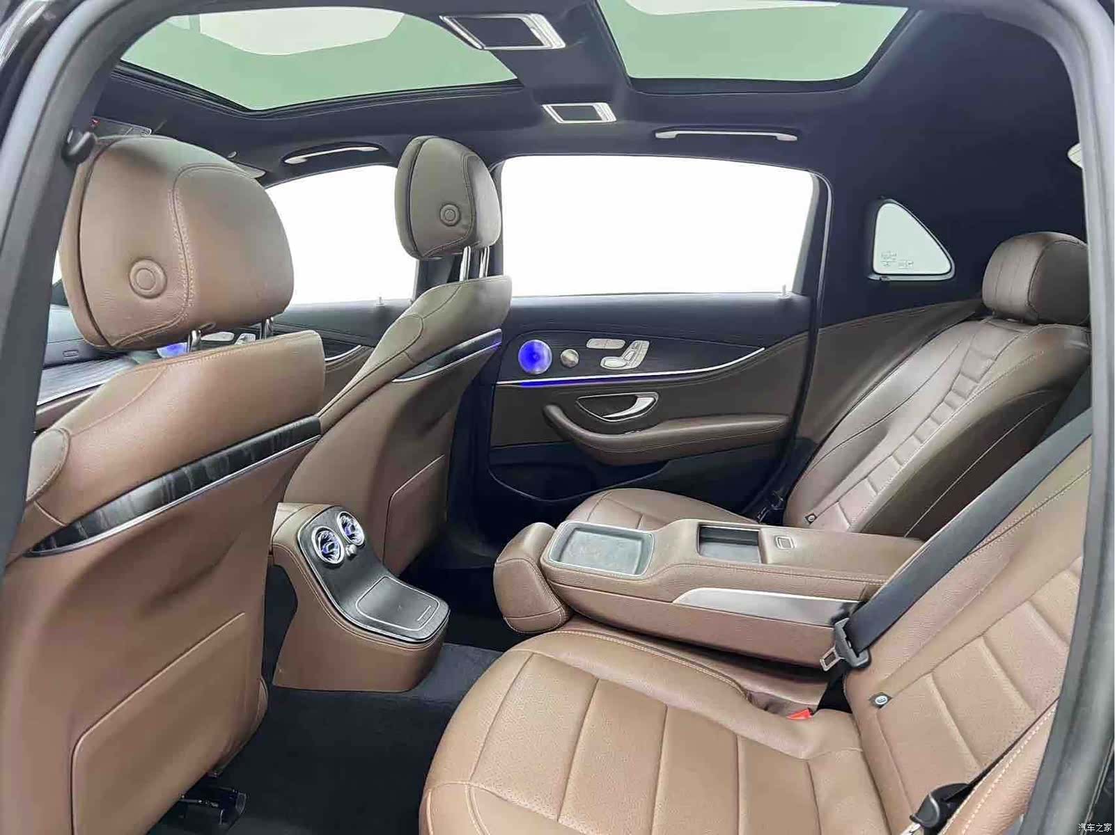 Mercedes-Benz E-Class, 2023 15