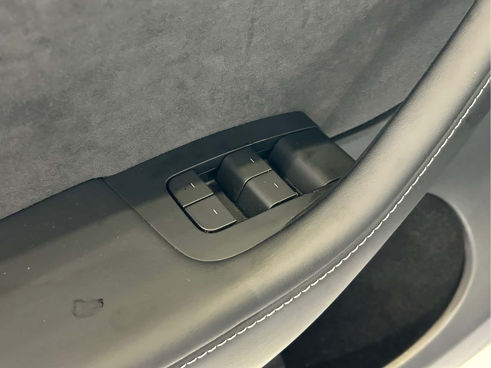 Tesla Model Y, 2022 все фото