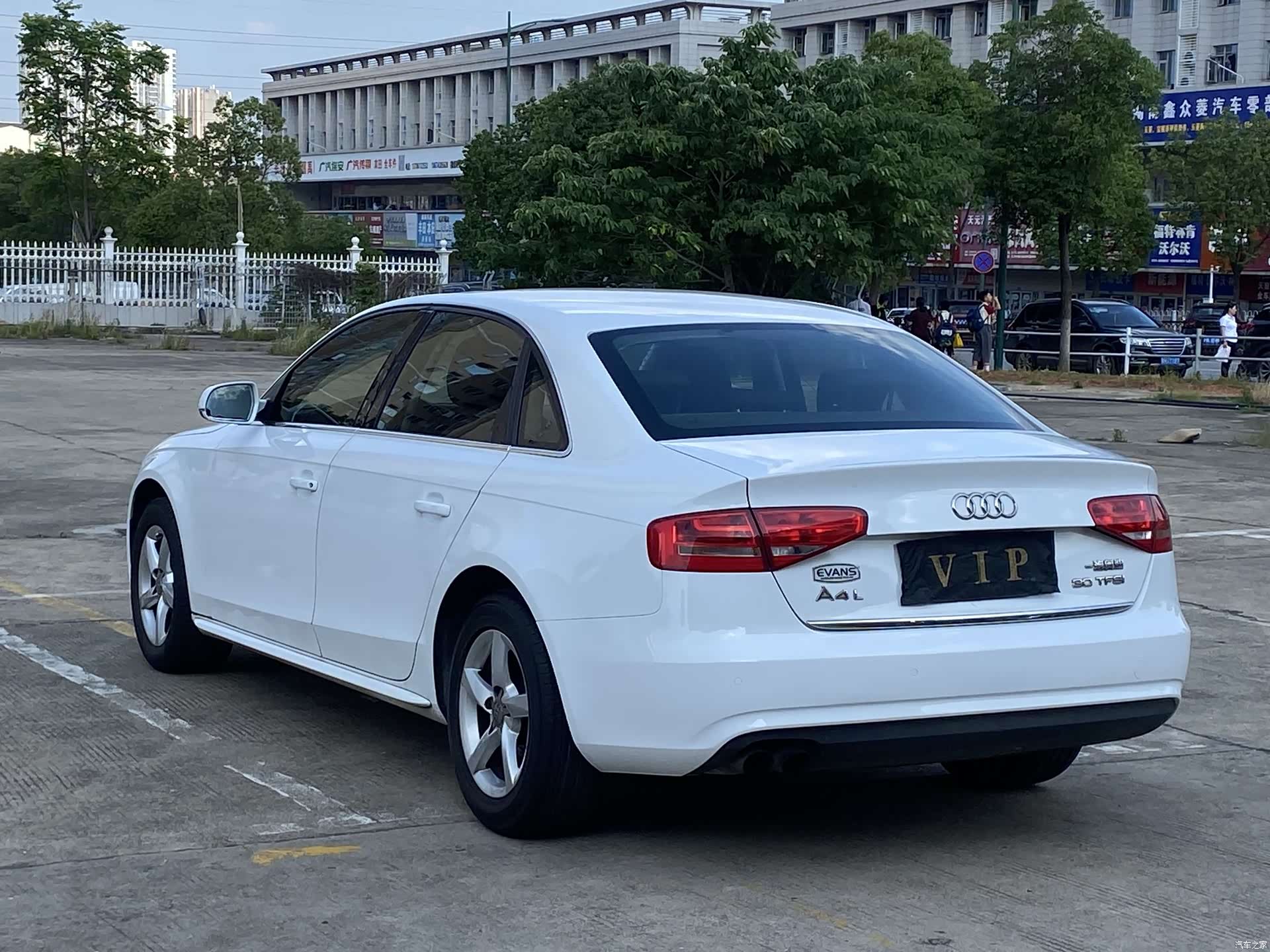 Audi A4L, 2013 7