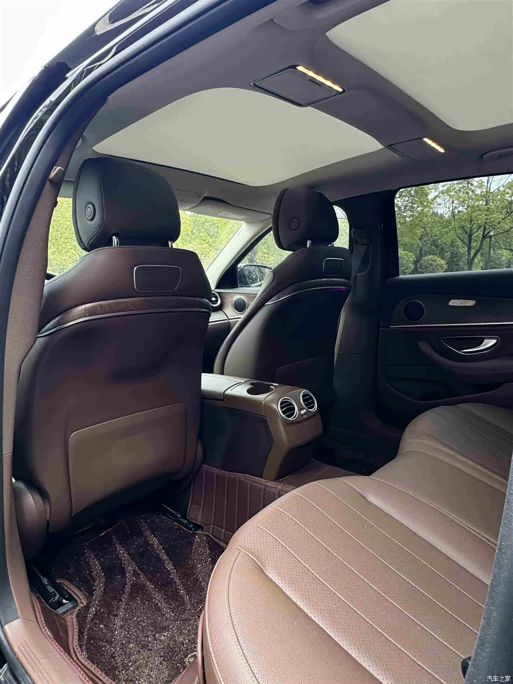 Mercedes-Benz E-Class, 2019 14