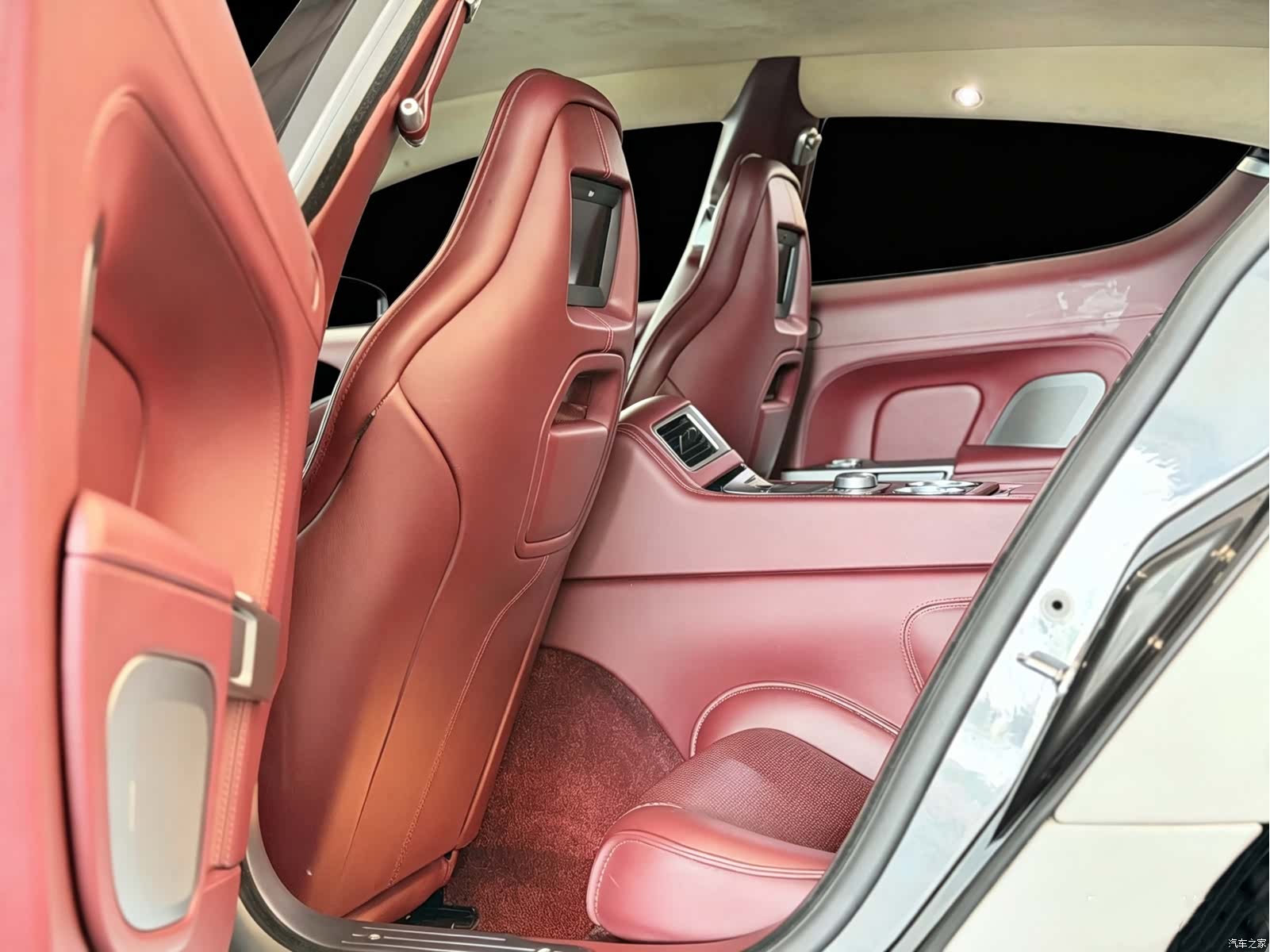 Aston Martin Rapide, 2014 6