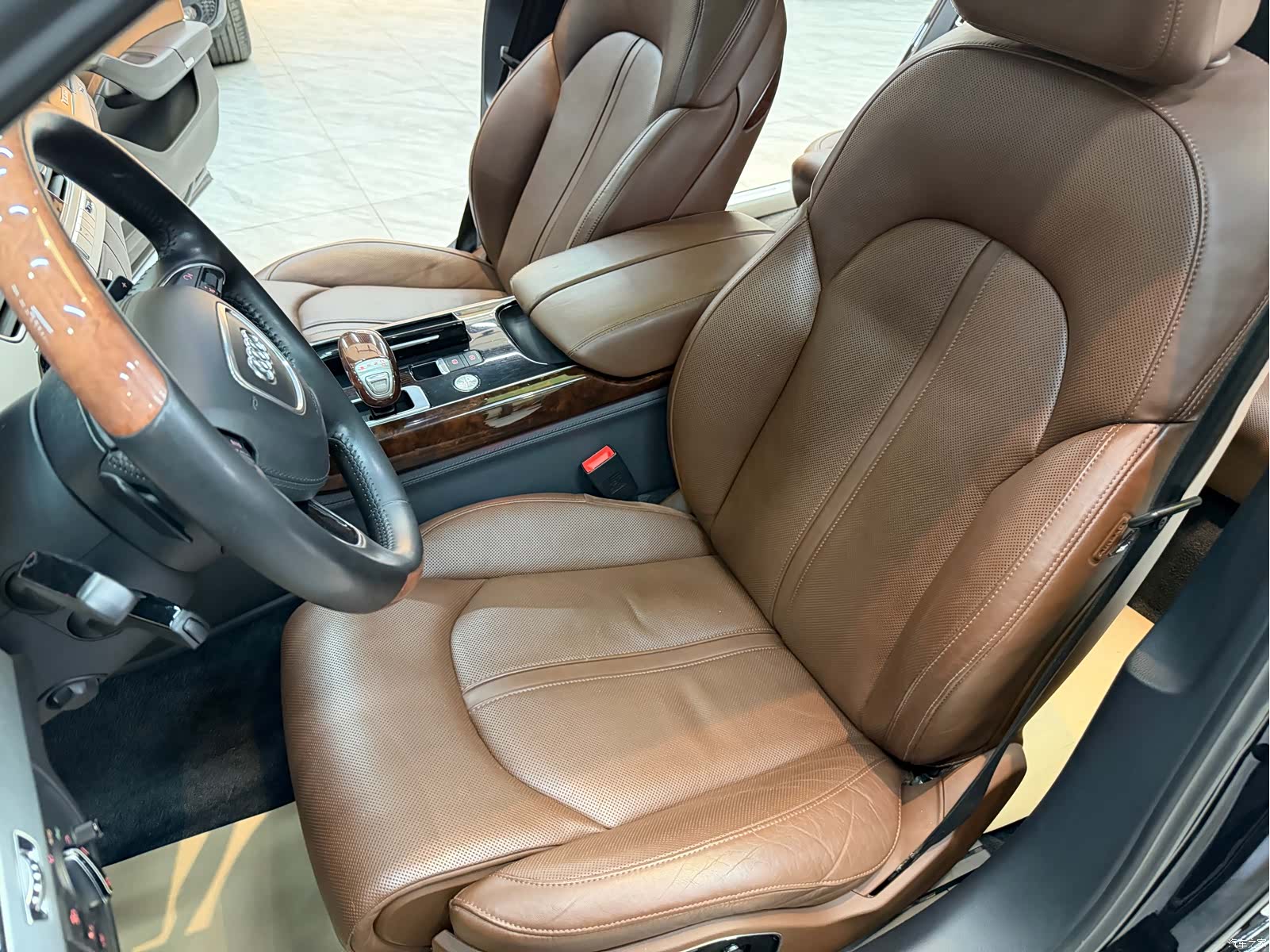 Audi A8L, 2013 24