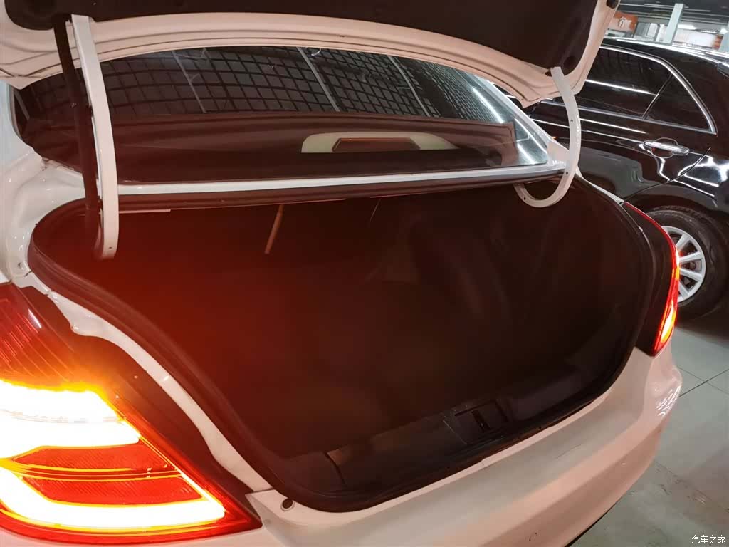 Geely Emgrand, 2017 15