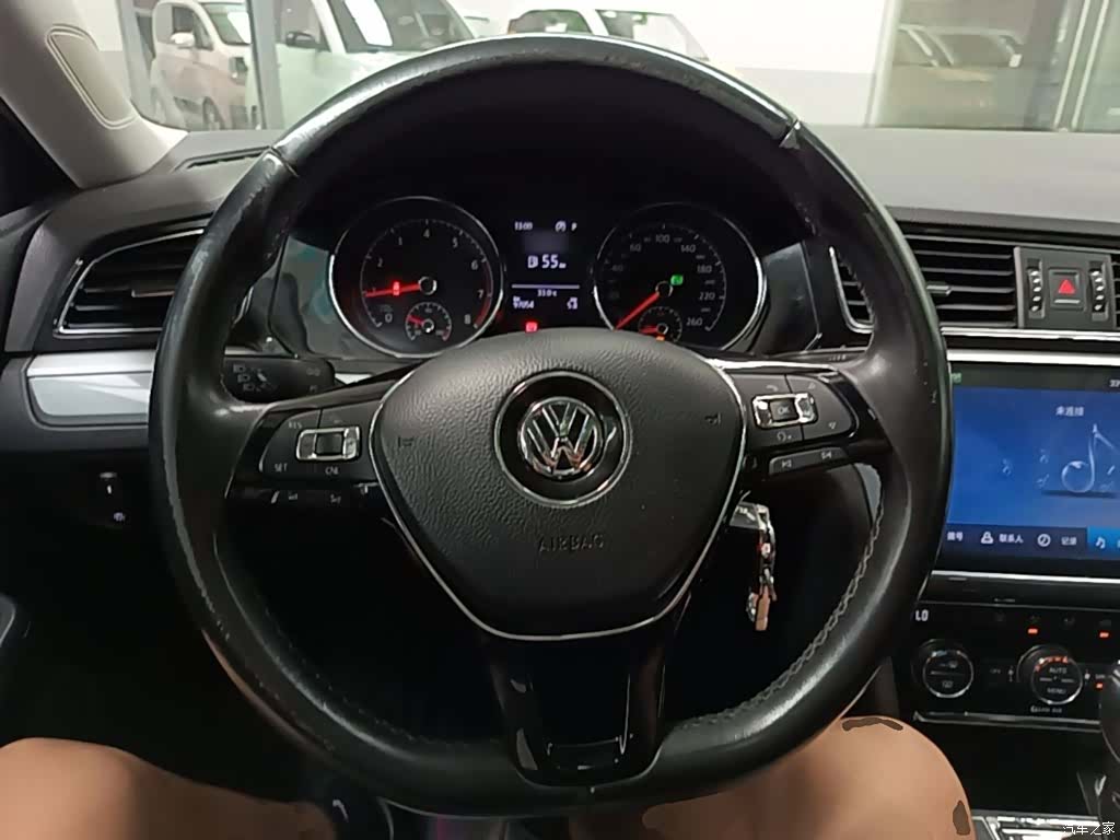 Volkswagen Lamando, 2017 11