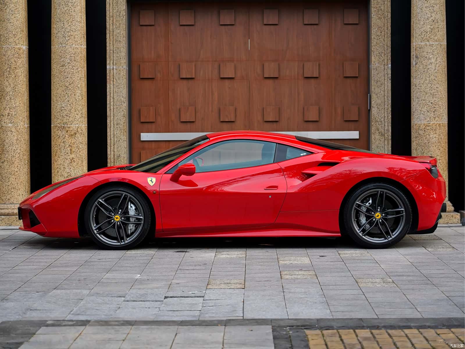 Ferrari 488, 2018 3
