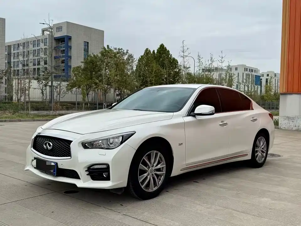 Infiniti Q50L