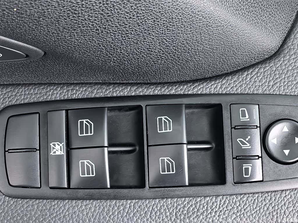 Mercedes-Benz R-Class, 2018 9
