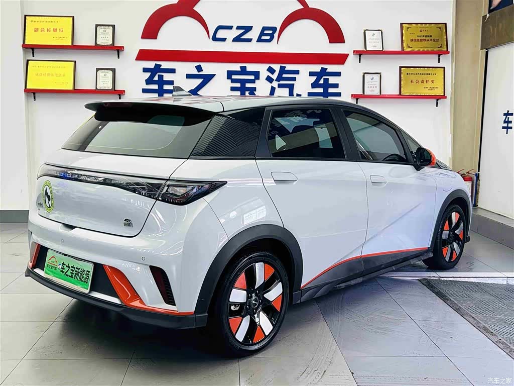 BYD Dolphin, 2023 все фото