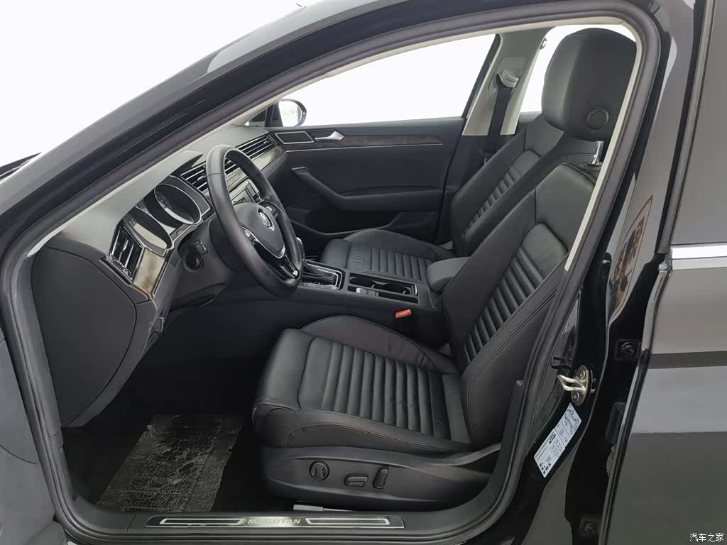 Volkswagen Magotan, 2018 10