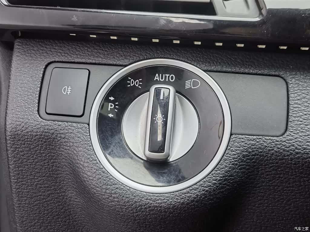 Mercedes-Benz E-Class, 2013 21