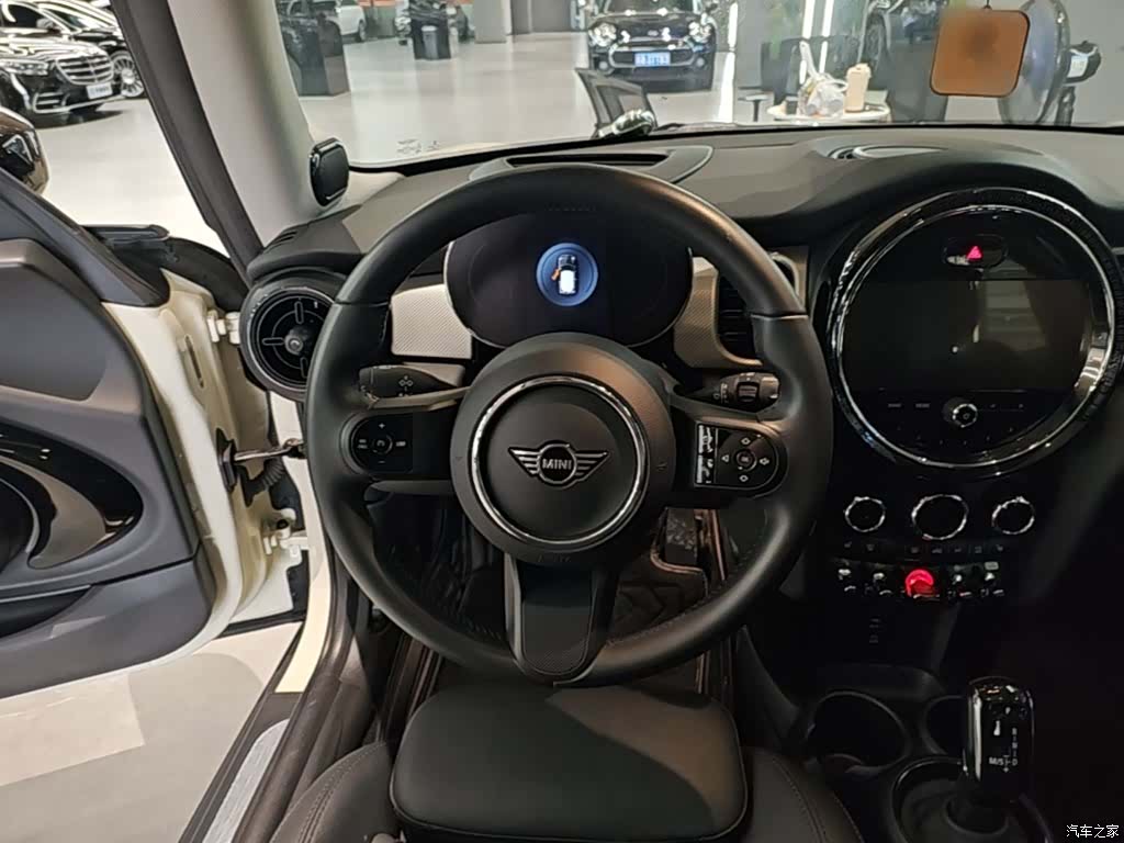 Mini Cooper, 2023 11