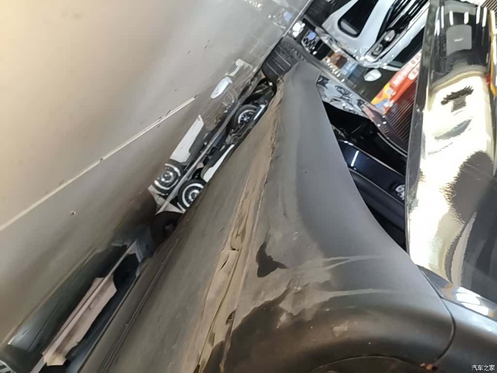 Tesla Model Y, 2025 21