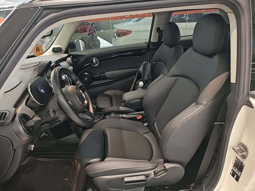 Mini Cooper, 2023 15