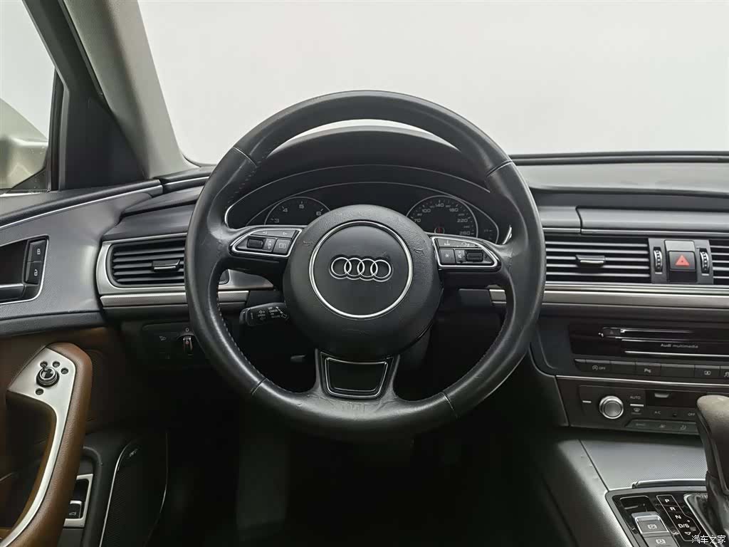 Audi A6L, 2016 11