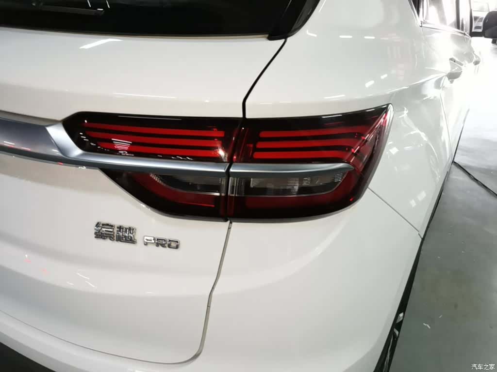 Geely Coolray, 2021 24