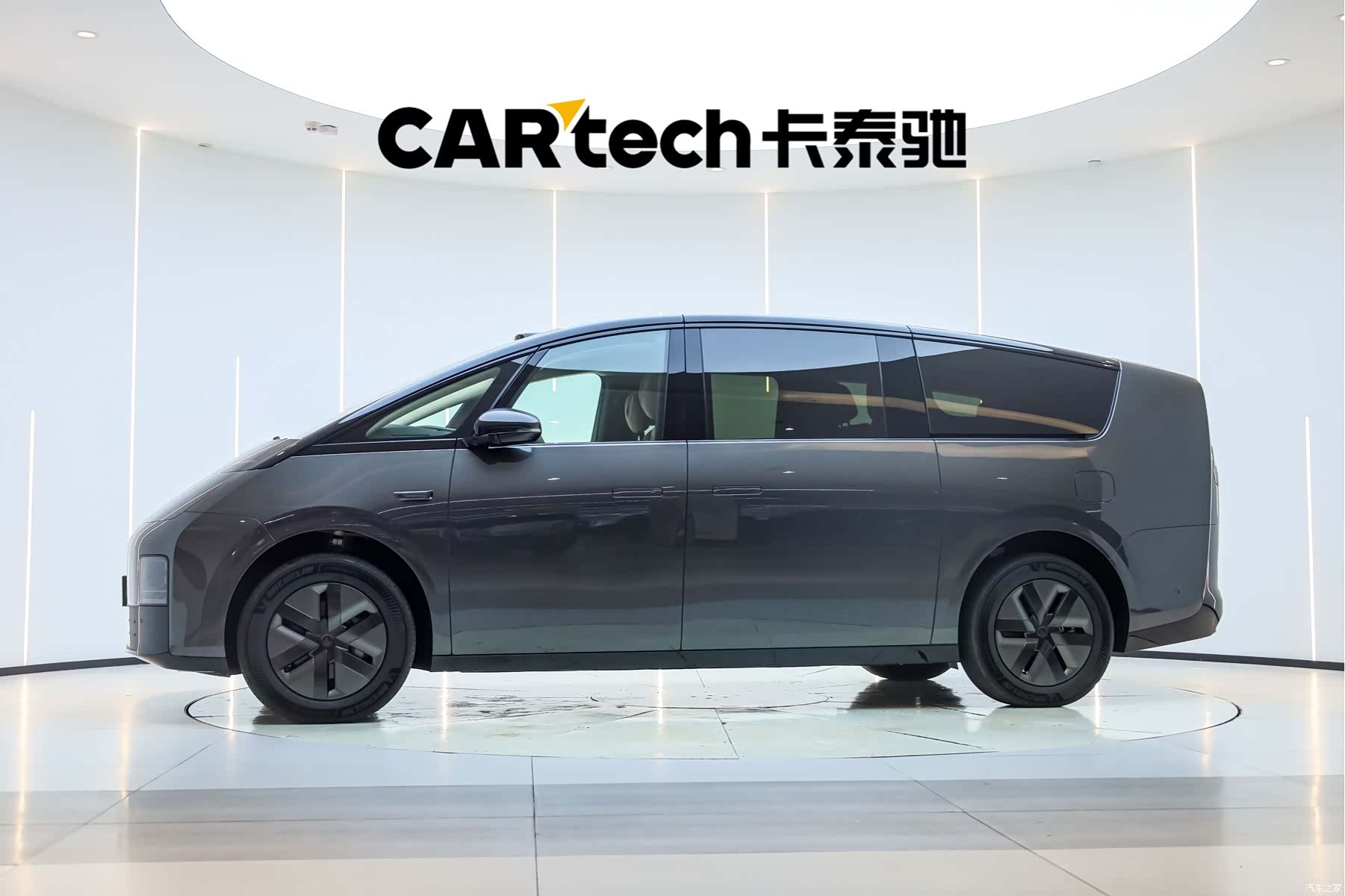Li Auto MEGA, 2025 4