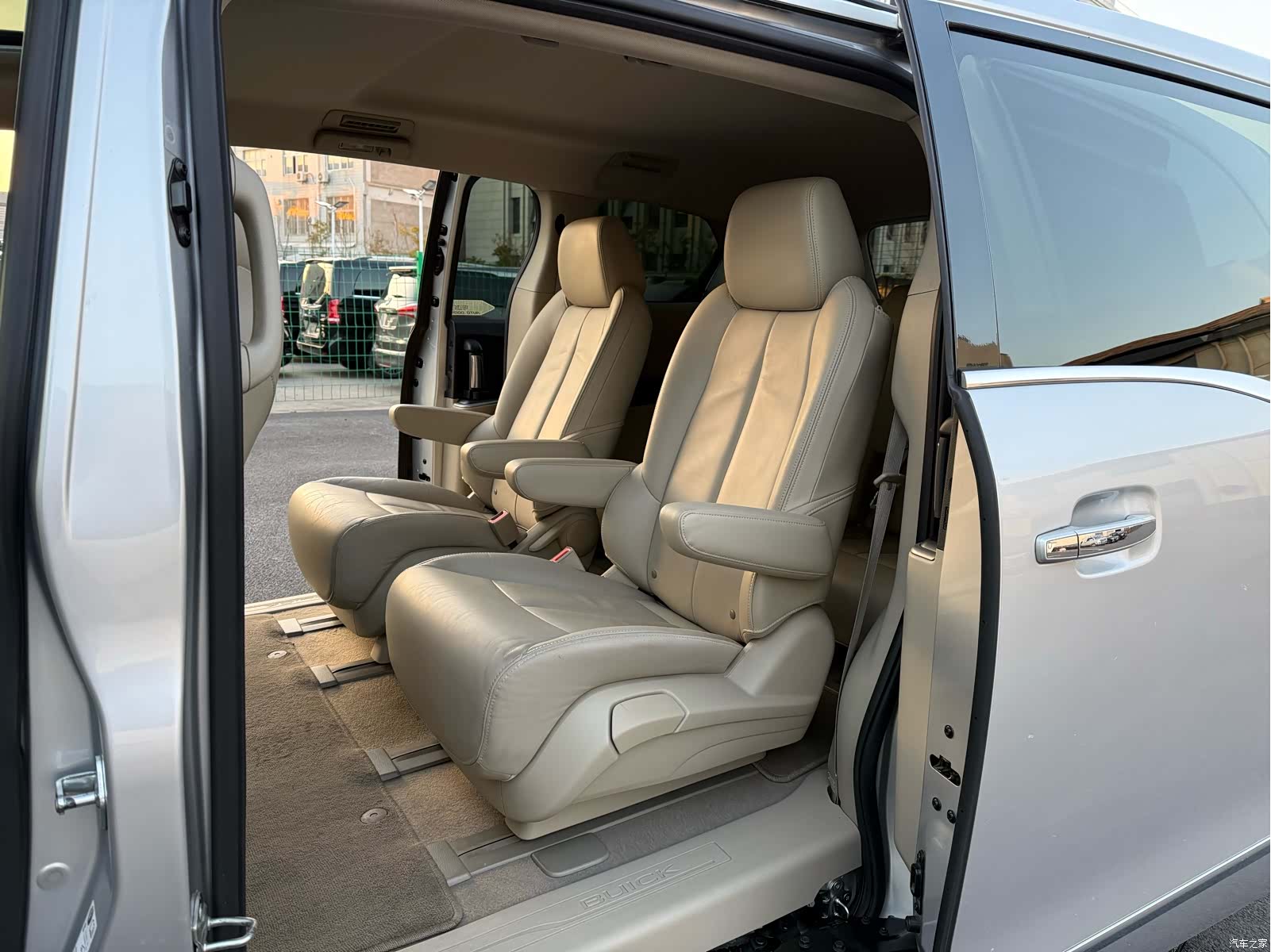 Buick GL8, 2019 23