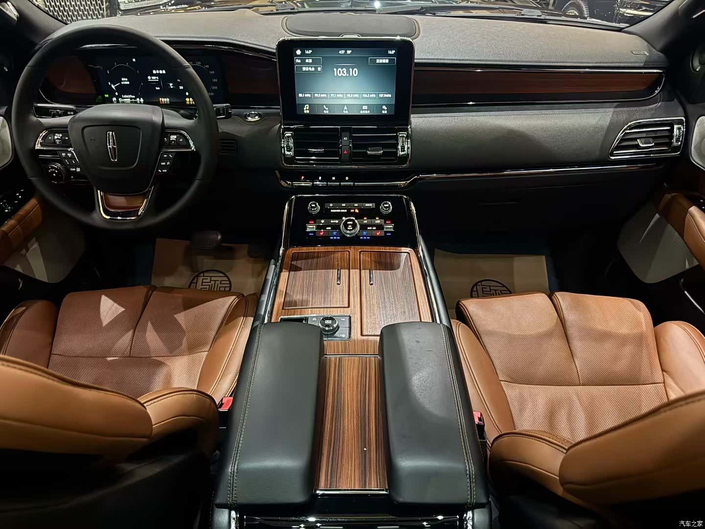 Lincoln Navigator, 2018 3