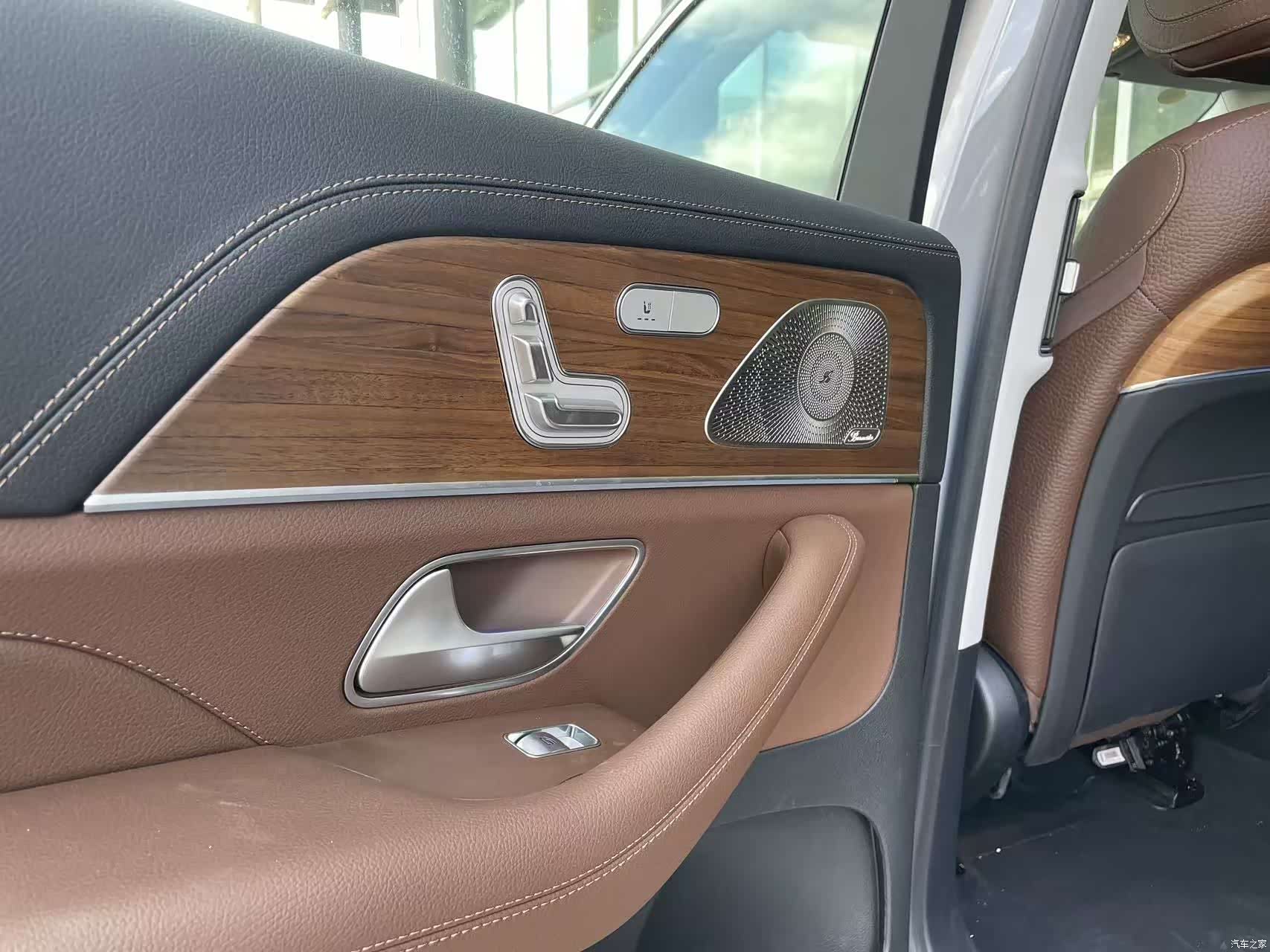 Mercedes-Benz GLS, 2026 все фото