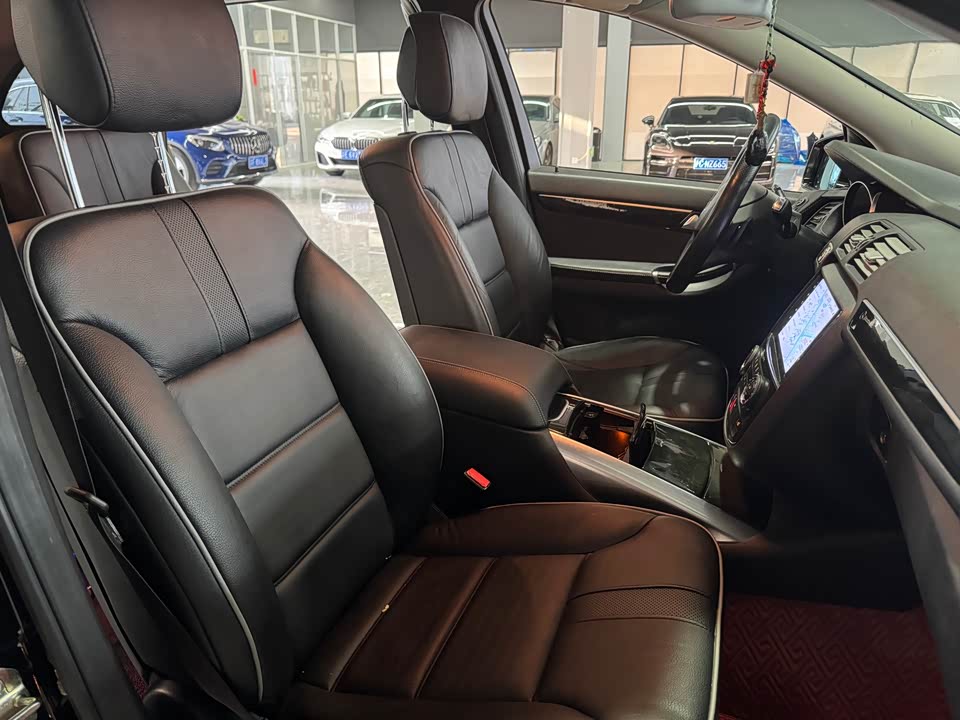 Mercedes-Benz R-class