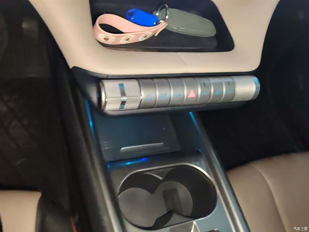 BYD Dolphin, 2024 14