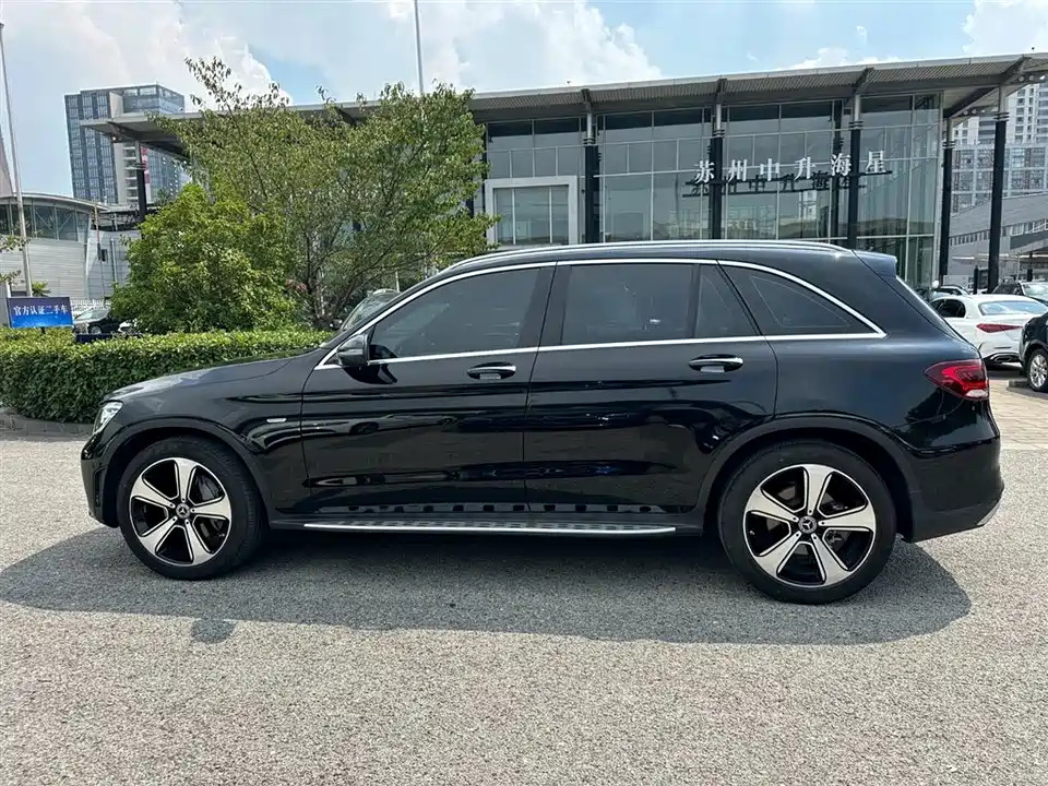 Mercedes-Benz GLC Mercedes-Benz GLC