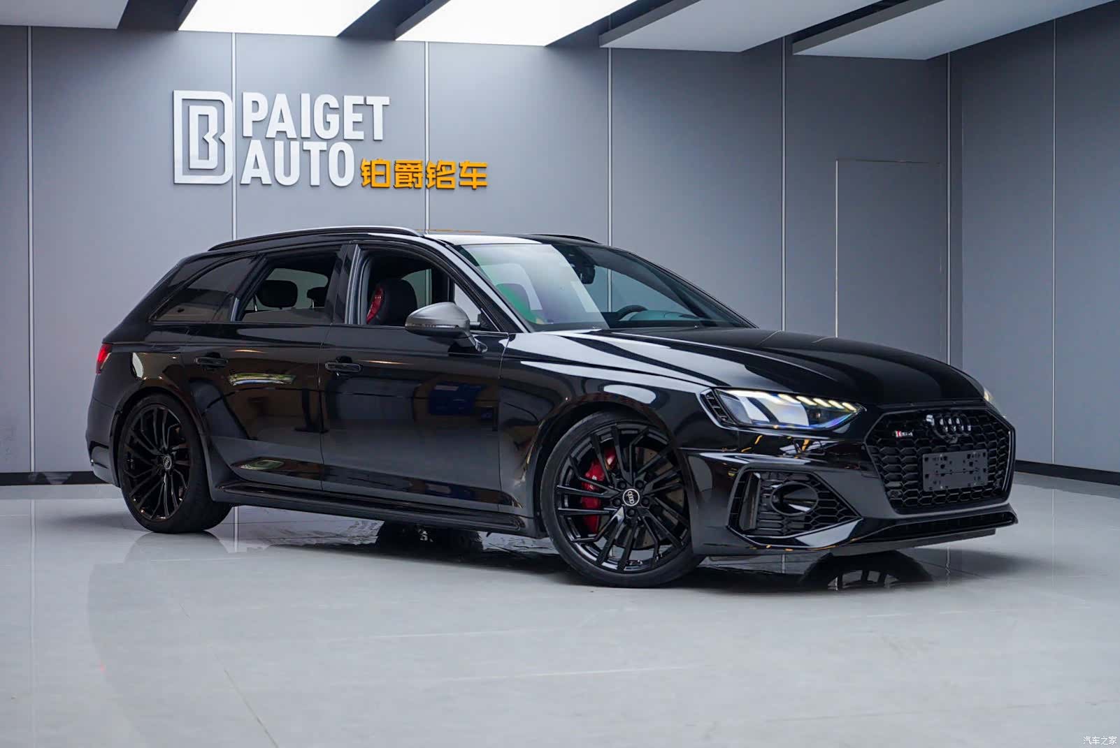 Audi RS4, 2021 4
