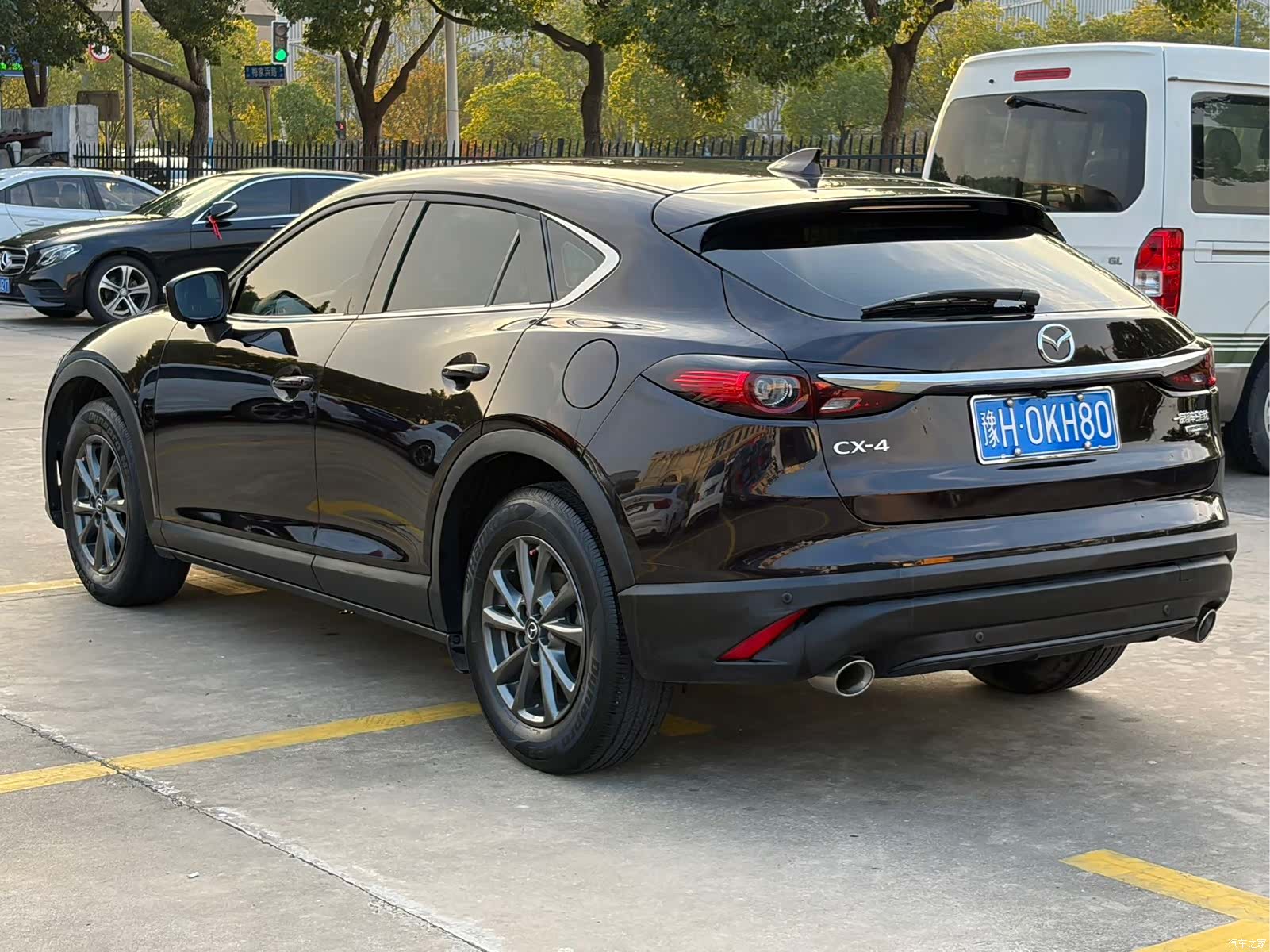 Mazda CX-4, 2021 все фото