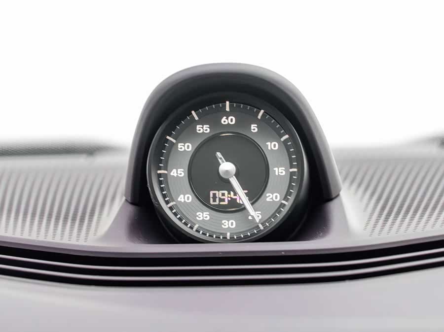 Porsche Taycan 2025, фото 27