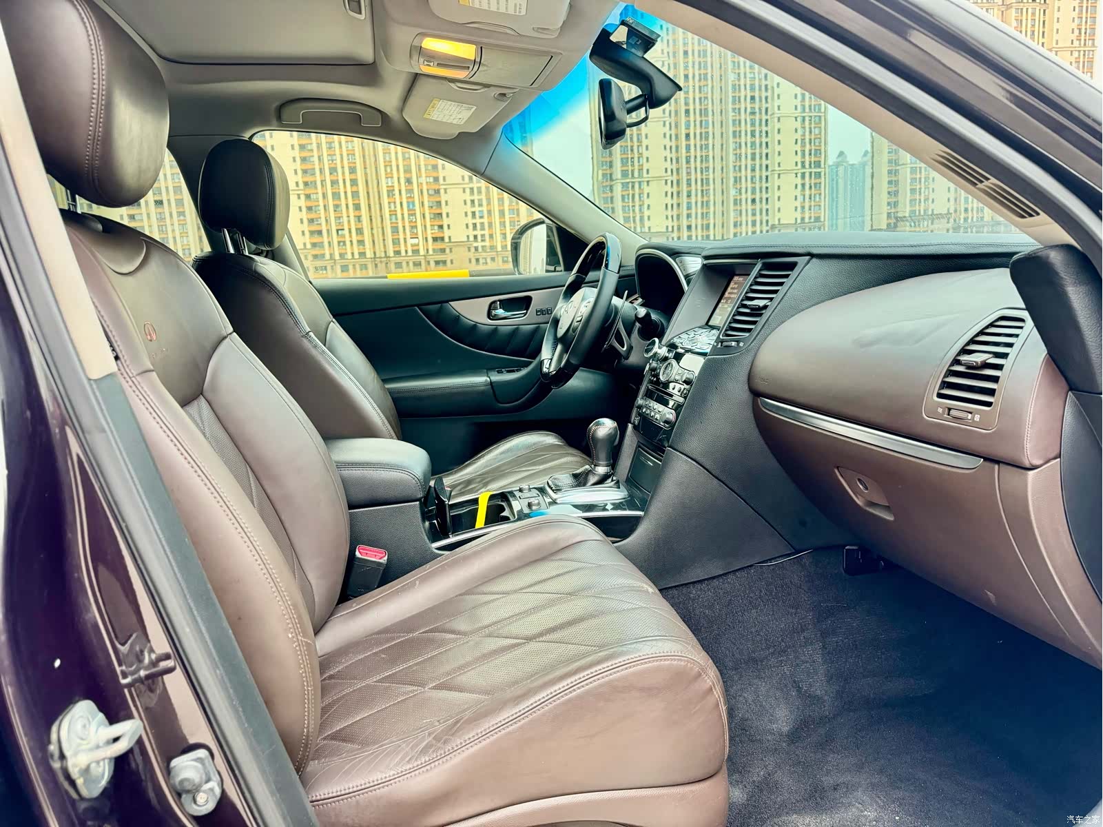 Infiniti FX35, 2011 15