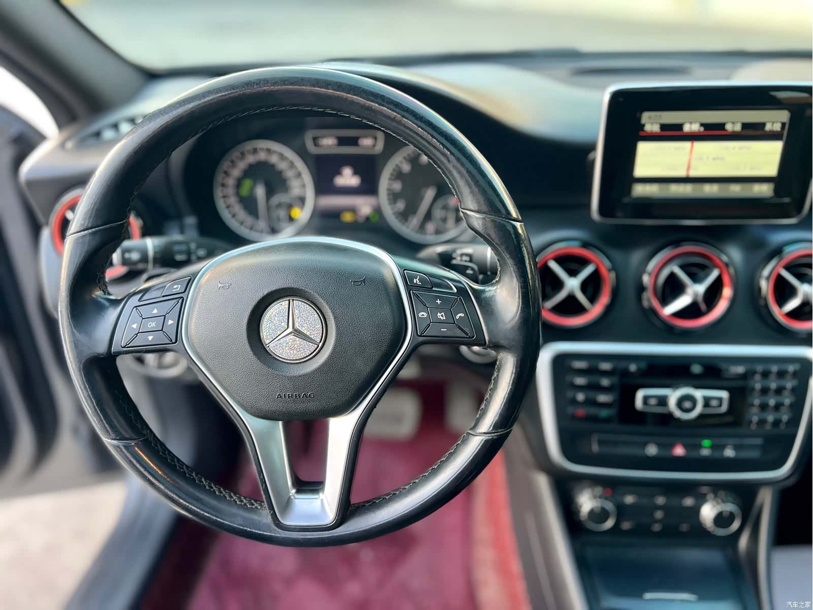 Mercedes-Benz A-Class, 2013 3