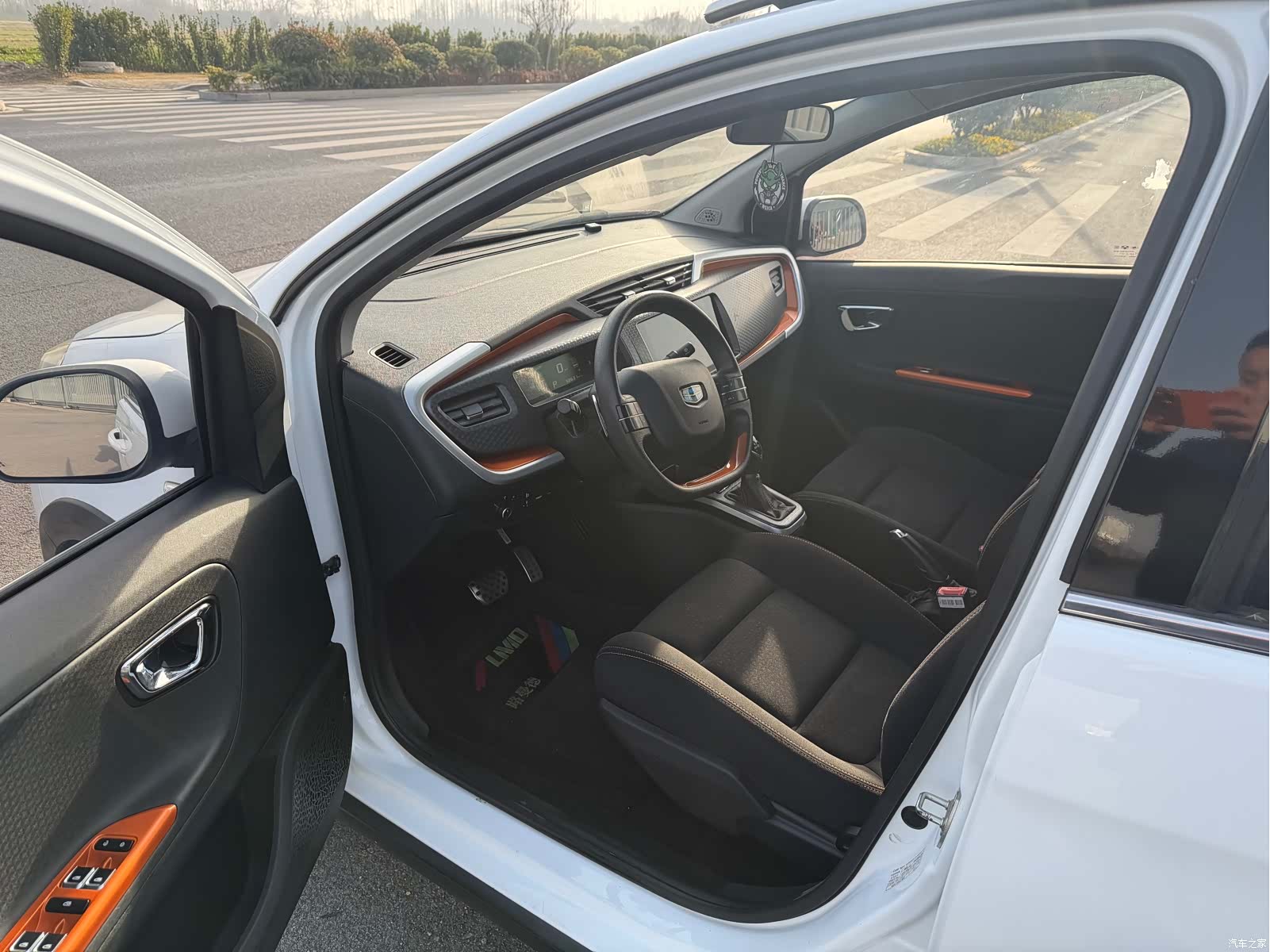Geely X1, 2018 4