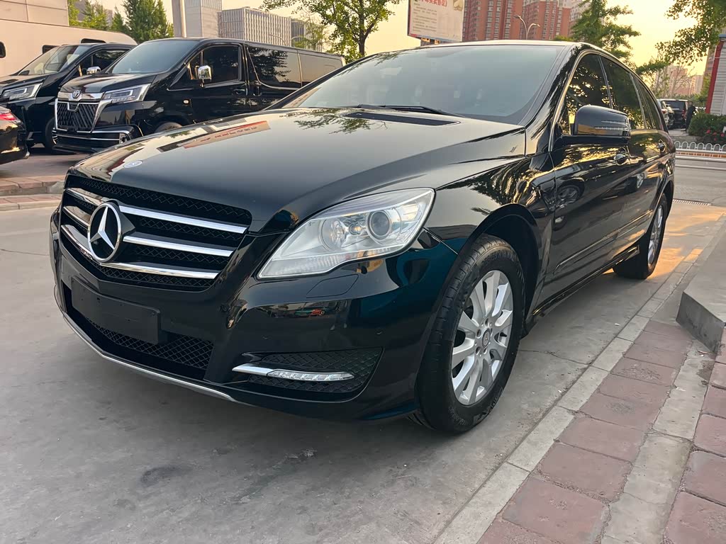 Mercedes-Benz R