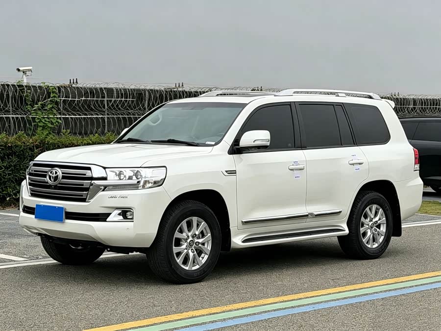 Toyota Land Cruiser 2020, фото 1
