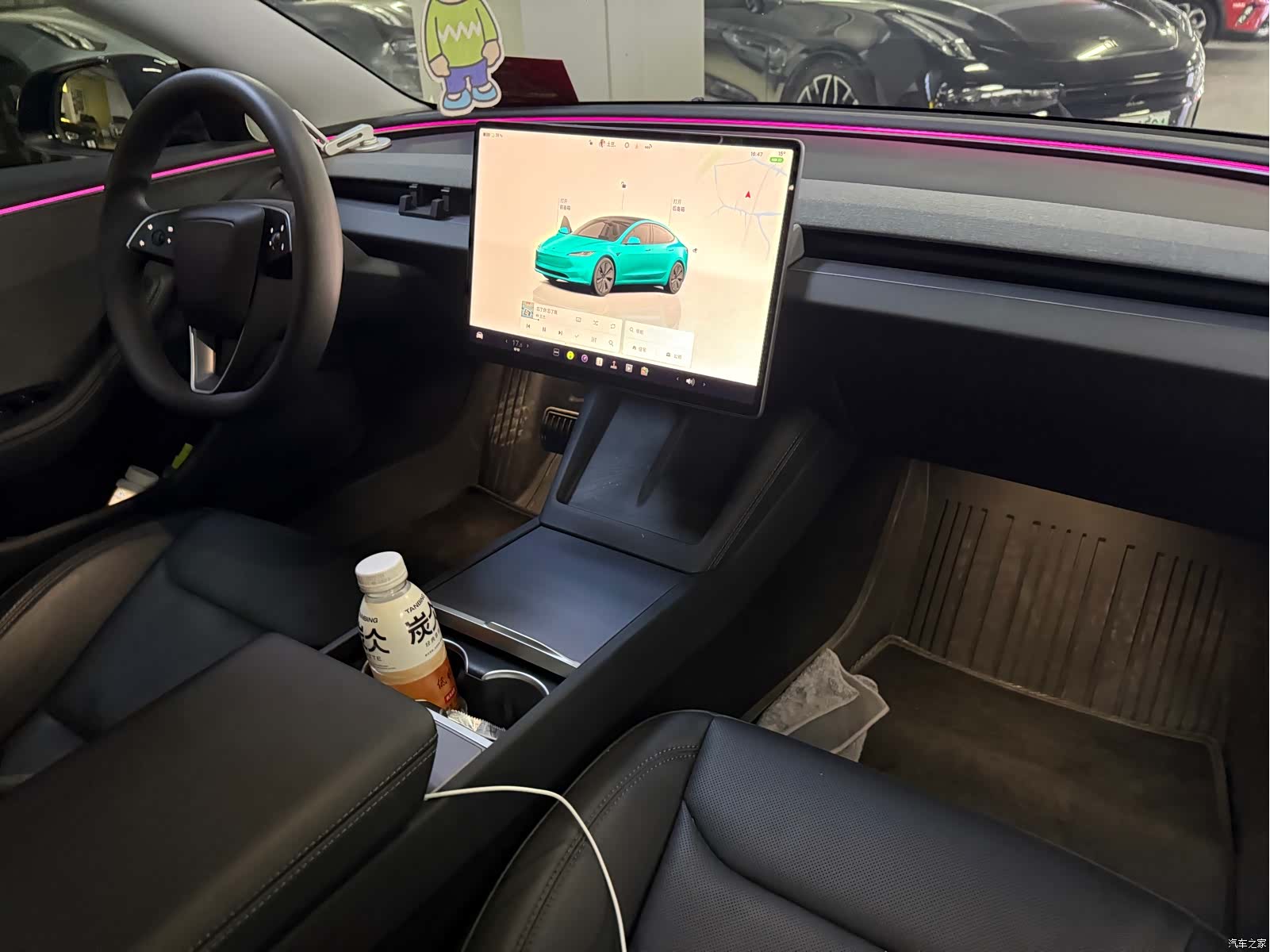 Tesla Model 3, 2025 11