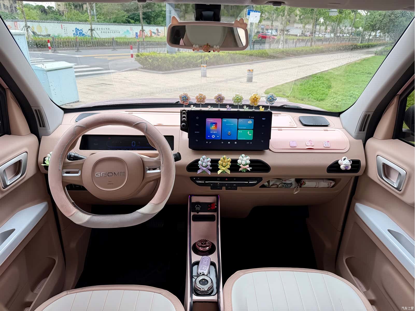 Geely Panda, 2023 12