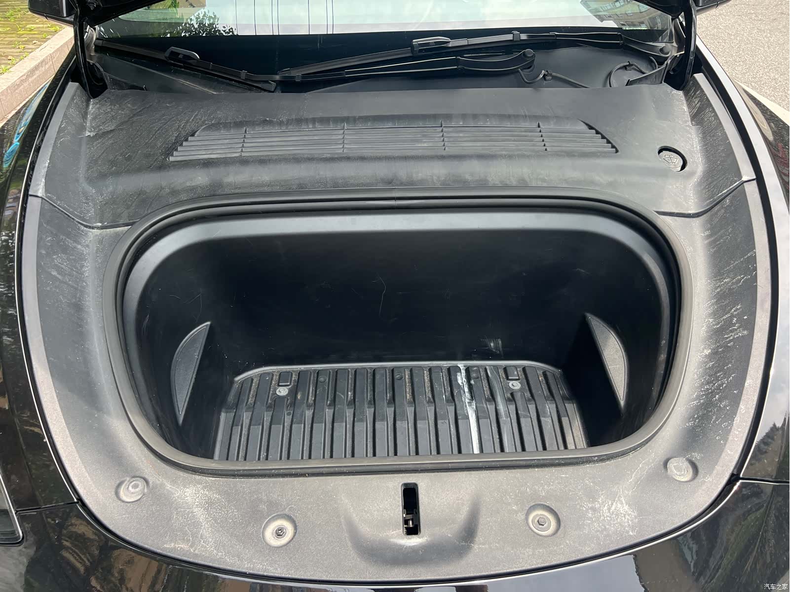 Tesla Model Y, 2022 17