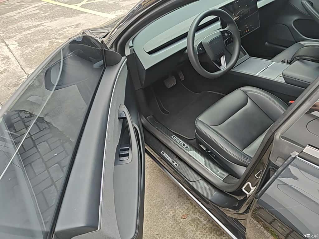 Tesla Model 3, 2024 16