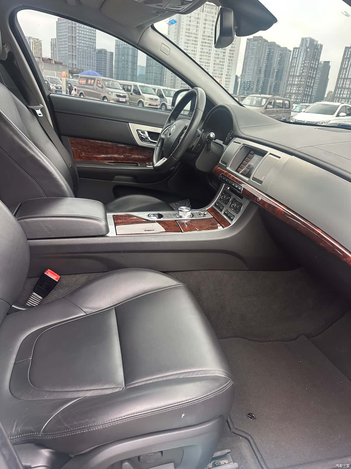 Jaguar XF, 2014 14