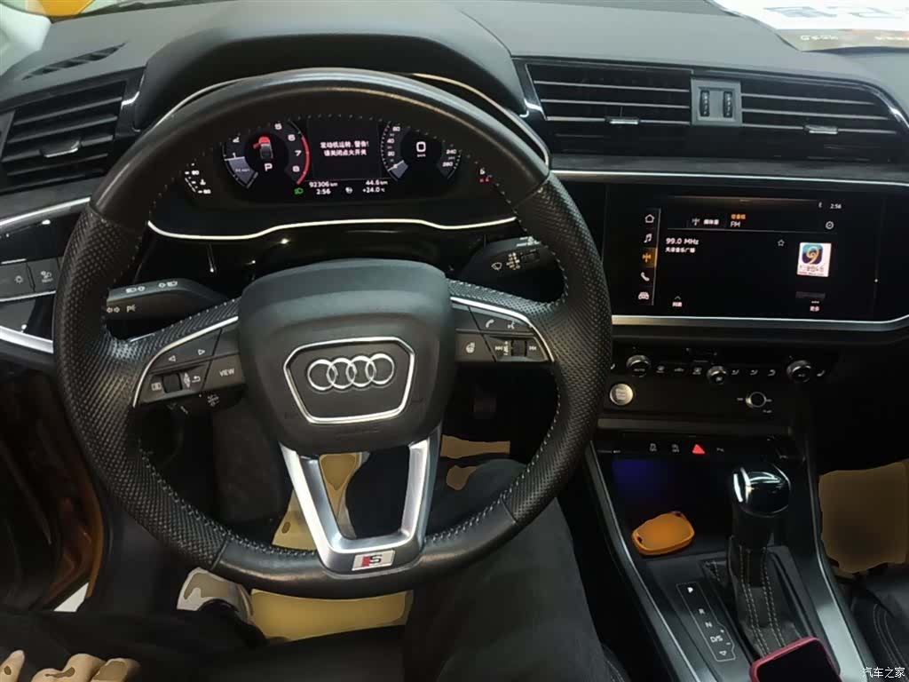 Audi Q3, 2021 10