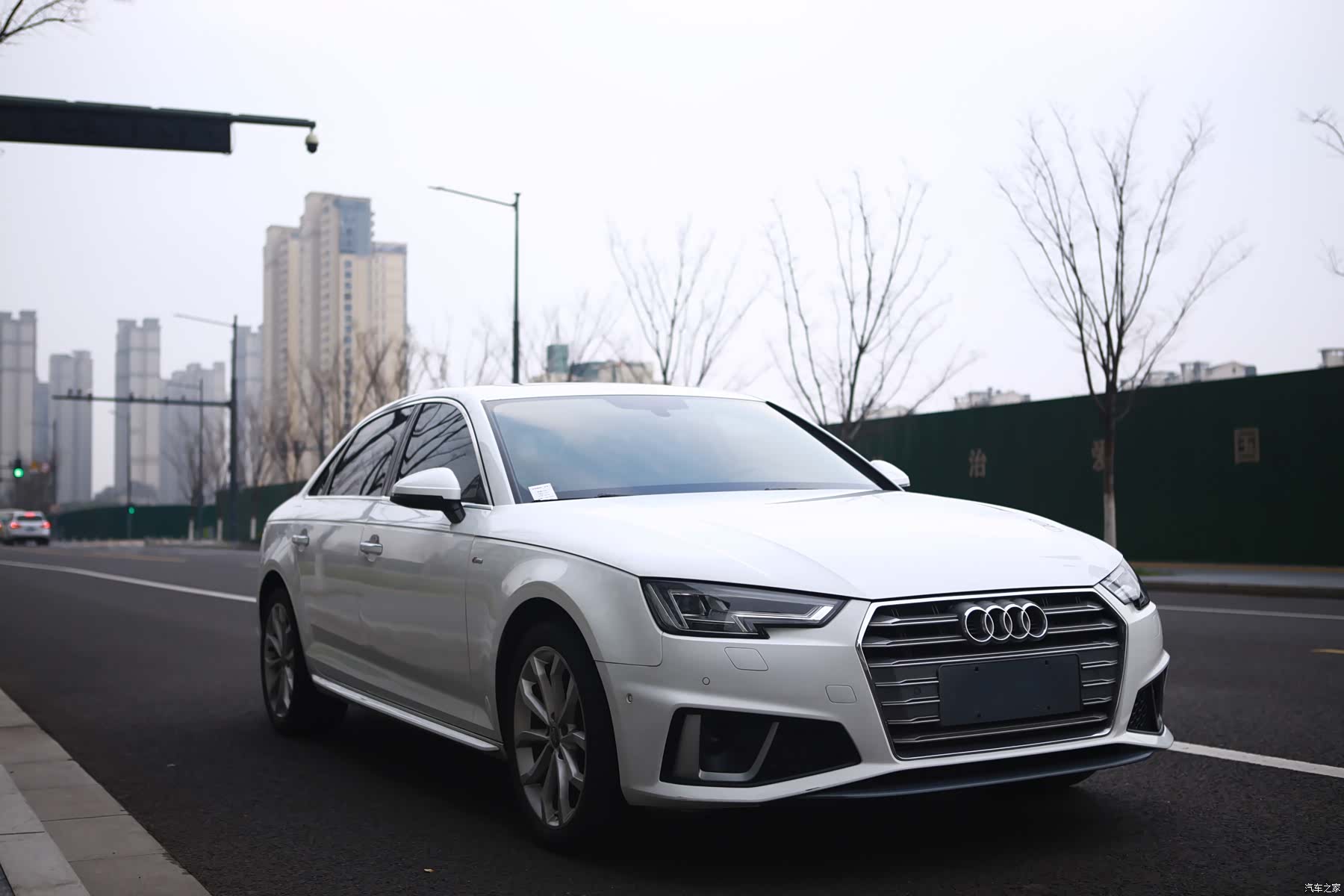 Audi A4L, 2019 3
