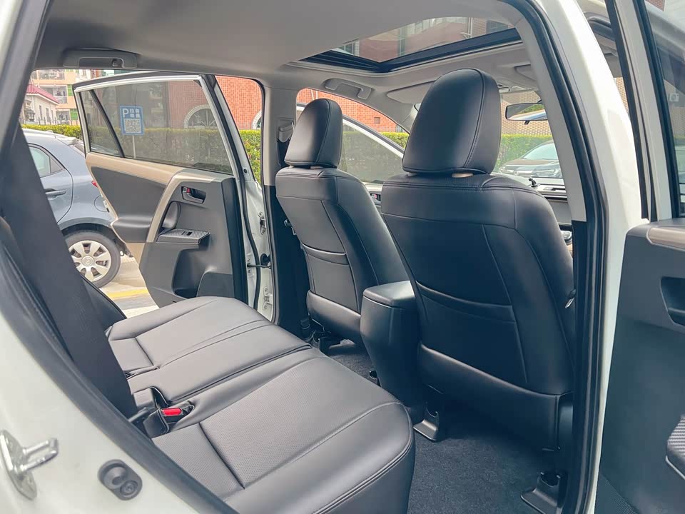 Toyota RAV4 Rongfang