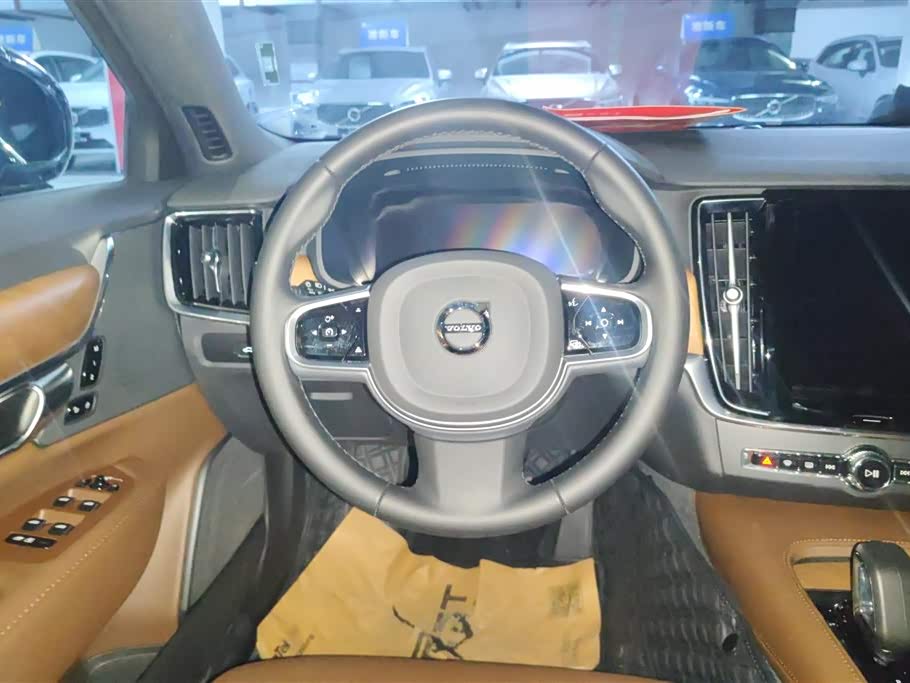 Volvo S90