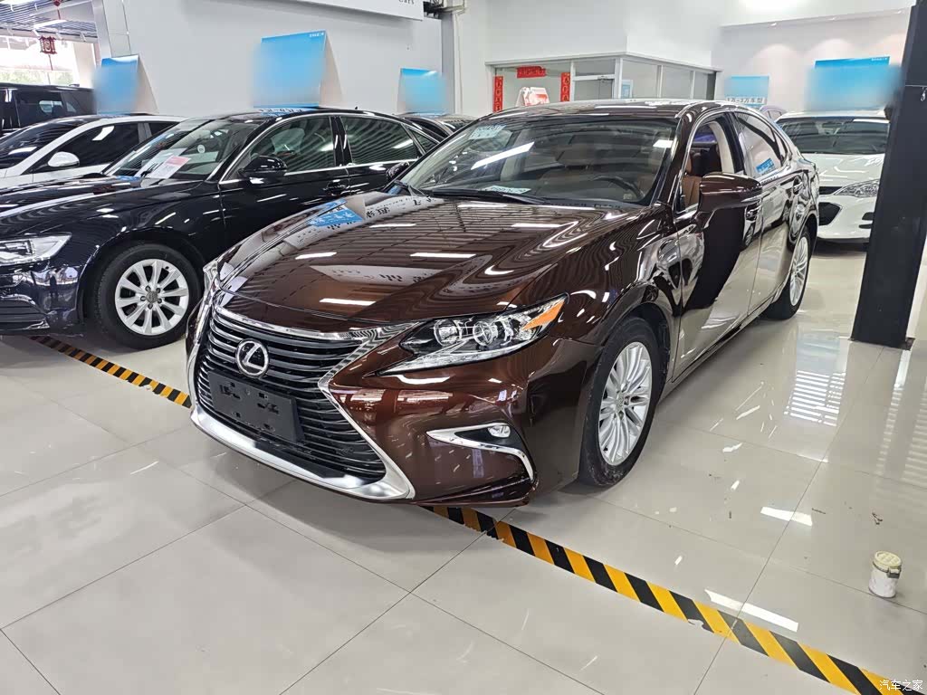 Lexus ES, 2016 2
